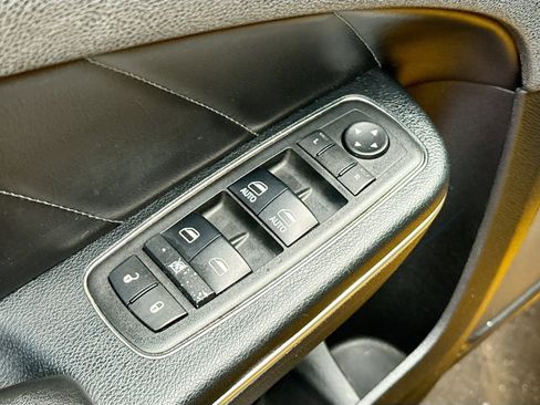 Used 2018 Dodge Charger R/T Scat Pack image 17