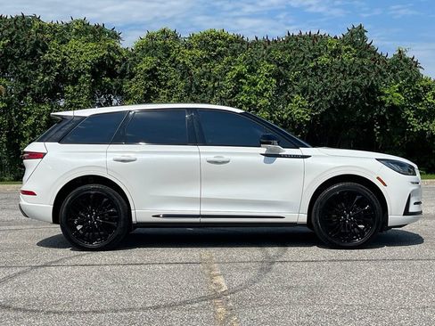 Used 2024 Lincoln Corsair AWD w/ Equipment Group 101A image 8