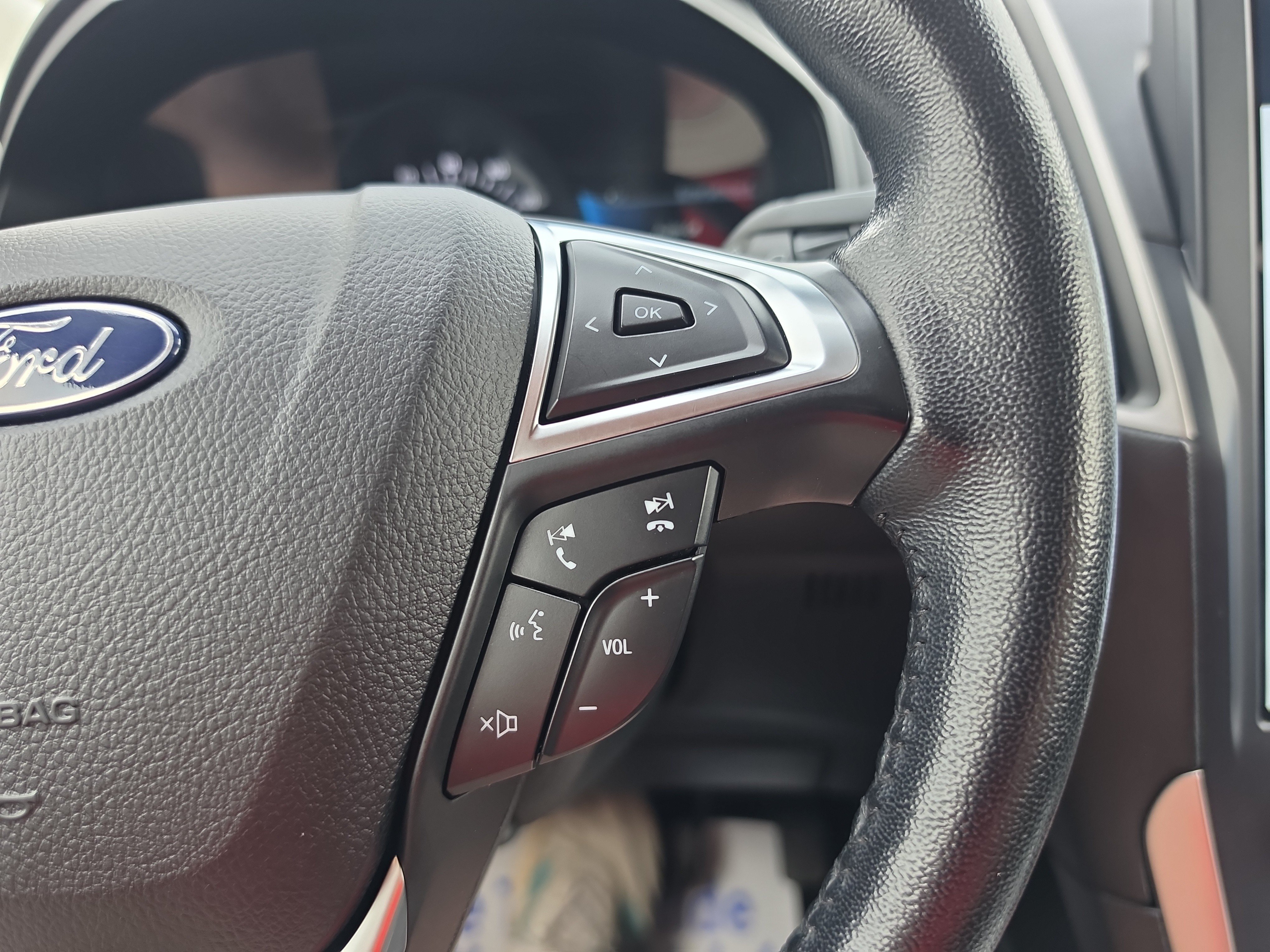 Used 2023 Ford Edge SEL AWD/4WD image 21