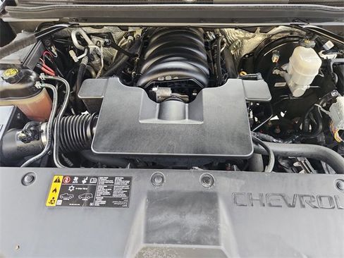 Used 2018 Chevrolet Suburban LT image 28