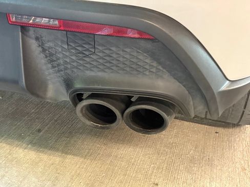 Certified 2023 Porsche Macan S AWD/4WD image 13