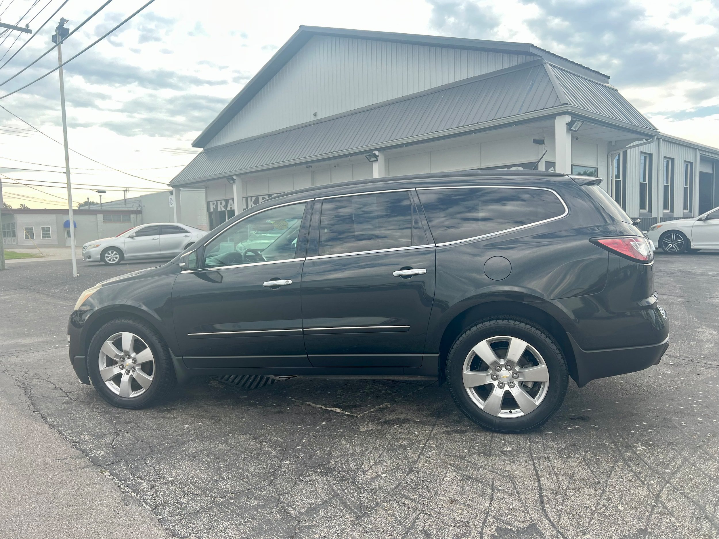 Used 2014 Chevrolet Traverse LTZ AWD/4WD image 7