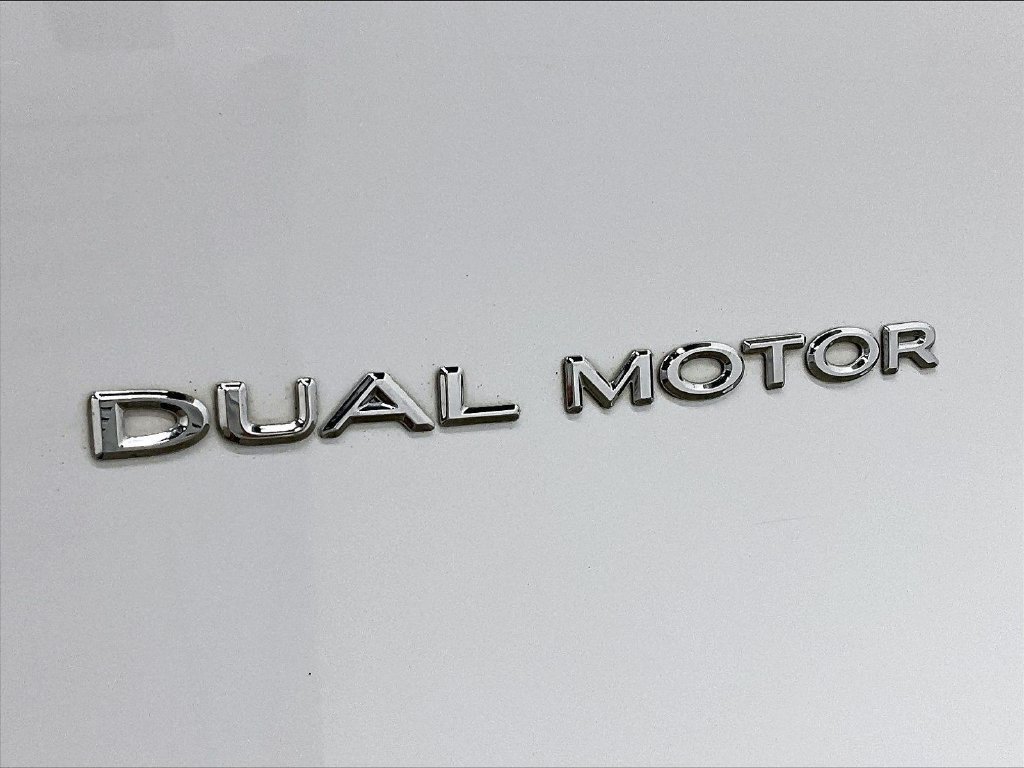 Used 2021 Tesla Model Y Long Range AWD/4WD image 23