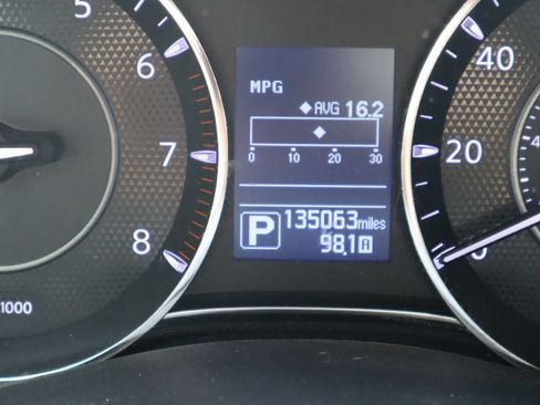 Used 2017 Nissan Armada SV w/ Driver Package RWD image 10