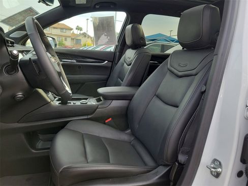 Used 2025 Cadillac XT6 Premium Luxury w/ Technology Package image 19