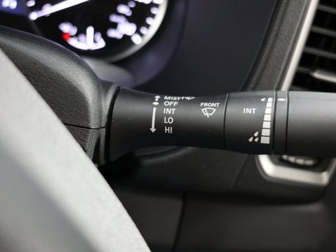 Used 2024 Nissan Frontier SL w/ Technology Package image 29