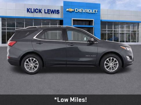 Used 2019 Chevrolet Equinox LT w/ Sun & Navigation Package AWD/4WD image 9
