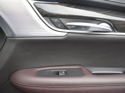 Used 2022 Cadillac XT6 Premium Luxury w/ Technology Package image 36