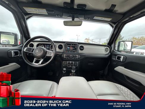 Used 2021 Jeep Gladiator Overland image 27