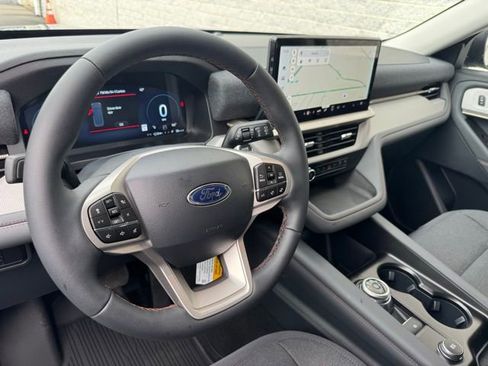 New 2026 Ford Explorer Active image 30