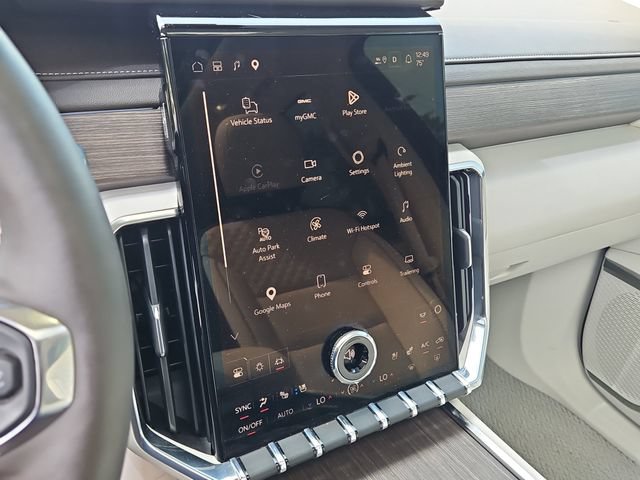 Used 2025 GMC Acadia Denali FWD image 25