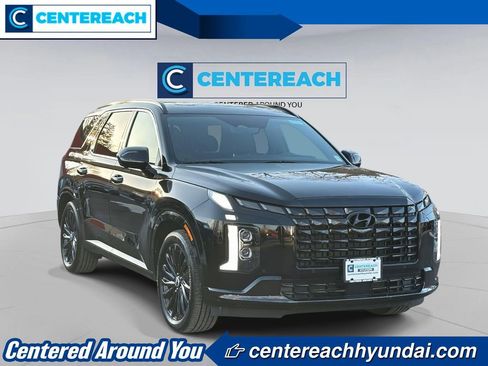 Used 2024 Hyundai Palisade Calligraphy image 2