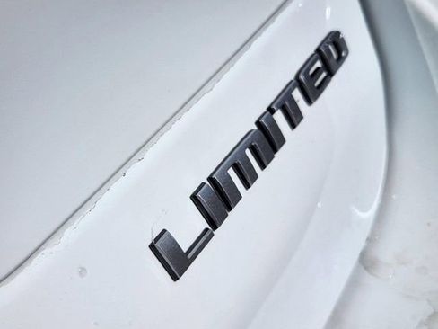 New 2025 Jeep Grand Cherokee L Limited w/ Trailer Tow Package AWD/4WD image 8