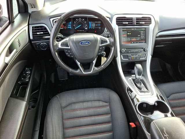 Used 2016 Ford Fusion SE AWD/4WD image 2