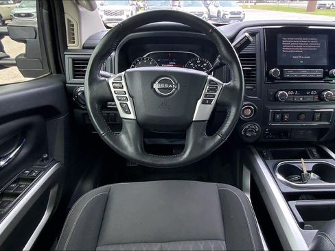 Used 2023 Nissan Titan SV w/ SV Convenience Package AWD/4WD image 6