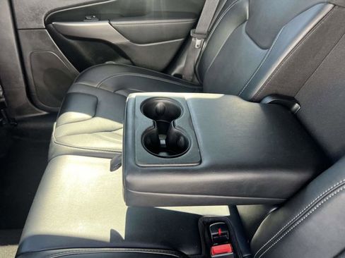 Certified 2022 Jeep Cherokee Limited image 10