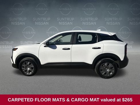 Used 2025 Nissan Kicks S image 2