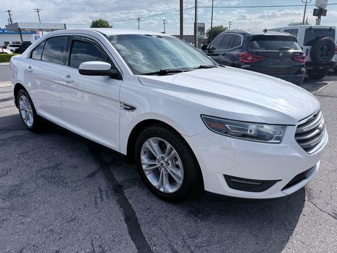 Used 2018 Ford Taurus SEL w/ Equipment Group 201A FWD image 7