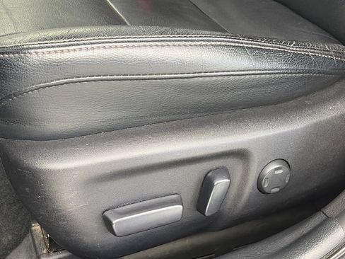Used 2014 Toyota Avalon XLE Touring FWD image 26