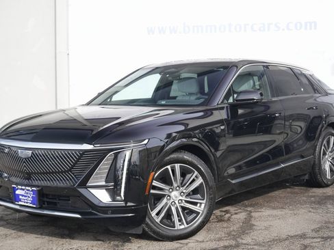 Used 2024 Cadillac Lyriq Luxury image 2