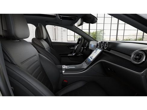 Used 2023 Mercedes-Benz C 300 4MATIC Sedan image 4