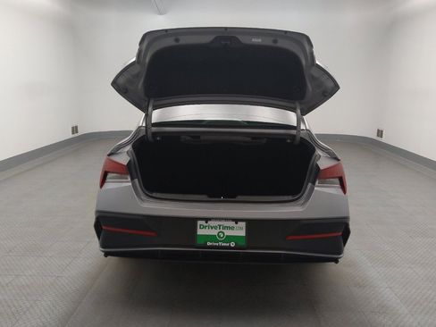Used 2025 Hyundai Elantra Sport FWD image 29