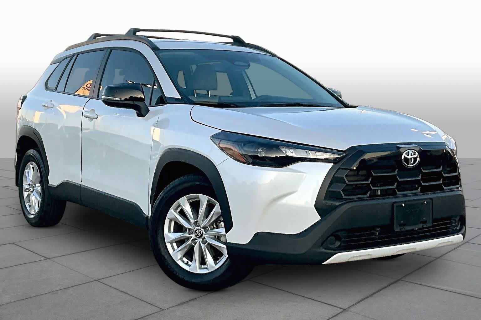 Certified 2026 Toyota Corolla Cross LE FWD image 3