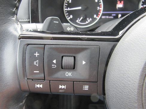 Used 2022 Nissan Pathfinder SL w/ SL Premium Package image 21