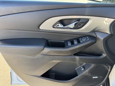 Used 2023 Chevrolet Traverse LT w/ LT Premium Package image 15