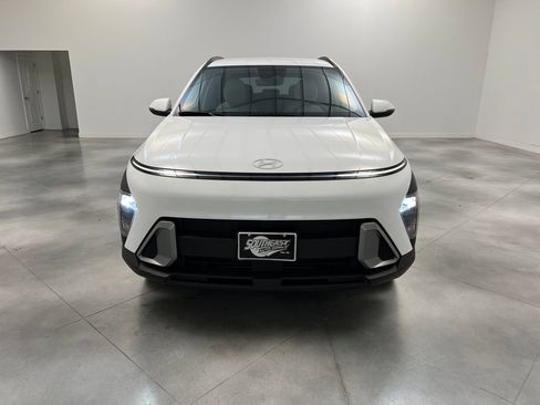 Used 2025 Hyundai Kona SEL AWD/4WD image 3
