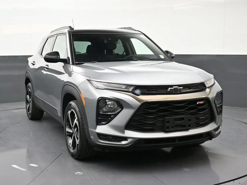Certified 2023 Chevrolet TrailBlazer RS w/ Convenience Package AWD/4WD image 7