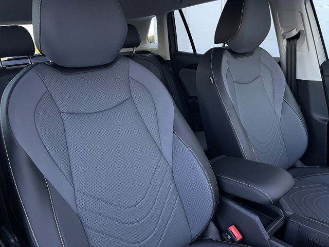 New 2025 Volkswagen Tiguan SE FWD image 22