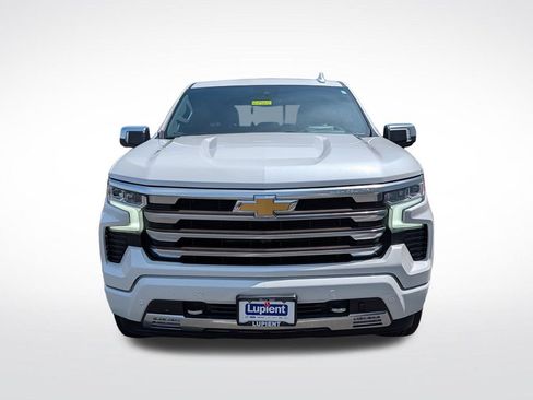 Used 2022 Chevrolet Silverado 1500 High Country w/ High Country Premium Package AWD/4WD image 10