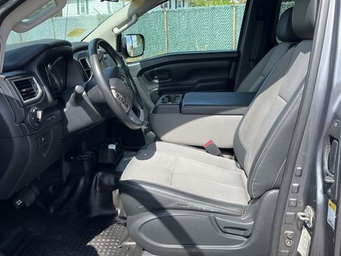 Used 2019 Nissan Titan S w/ S Utility Package image 7
