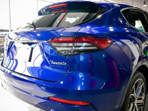 Used 2023 Maserati Levante GT AWD/4WD image 11