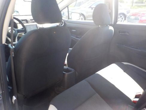 Used 2021 Nissan Versa SV image 21