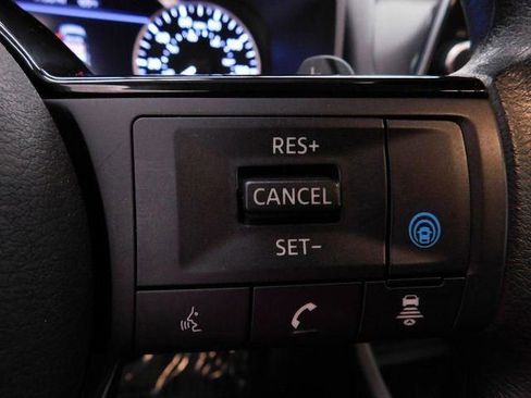 Used 2023 Nissan Rogue SV image 45