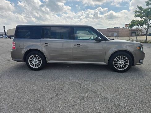 Used 2013 Ford Flex SEL AWD/4WD image 2