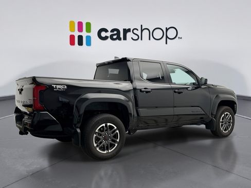 Used 2024 Toyota Tacoma TRD Sport AWD/4WD image 5