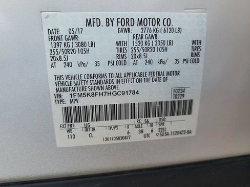 Used 2017 Ford Explorer Limited w/ Equipment Group 301A AWD/4WD image 33