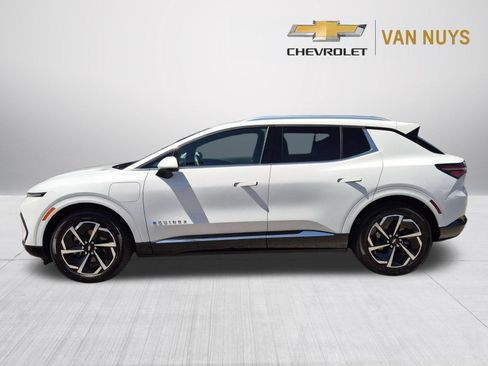 Used 2024 Chevrolet Equinox EV LT FWD image 8