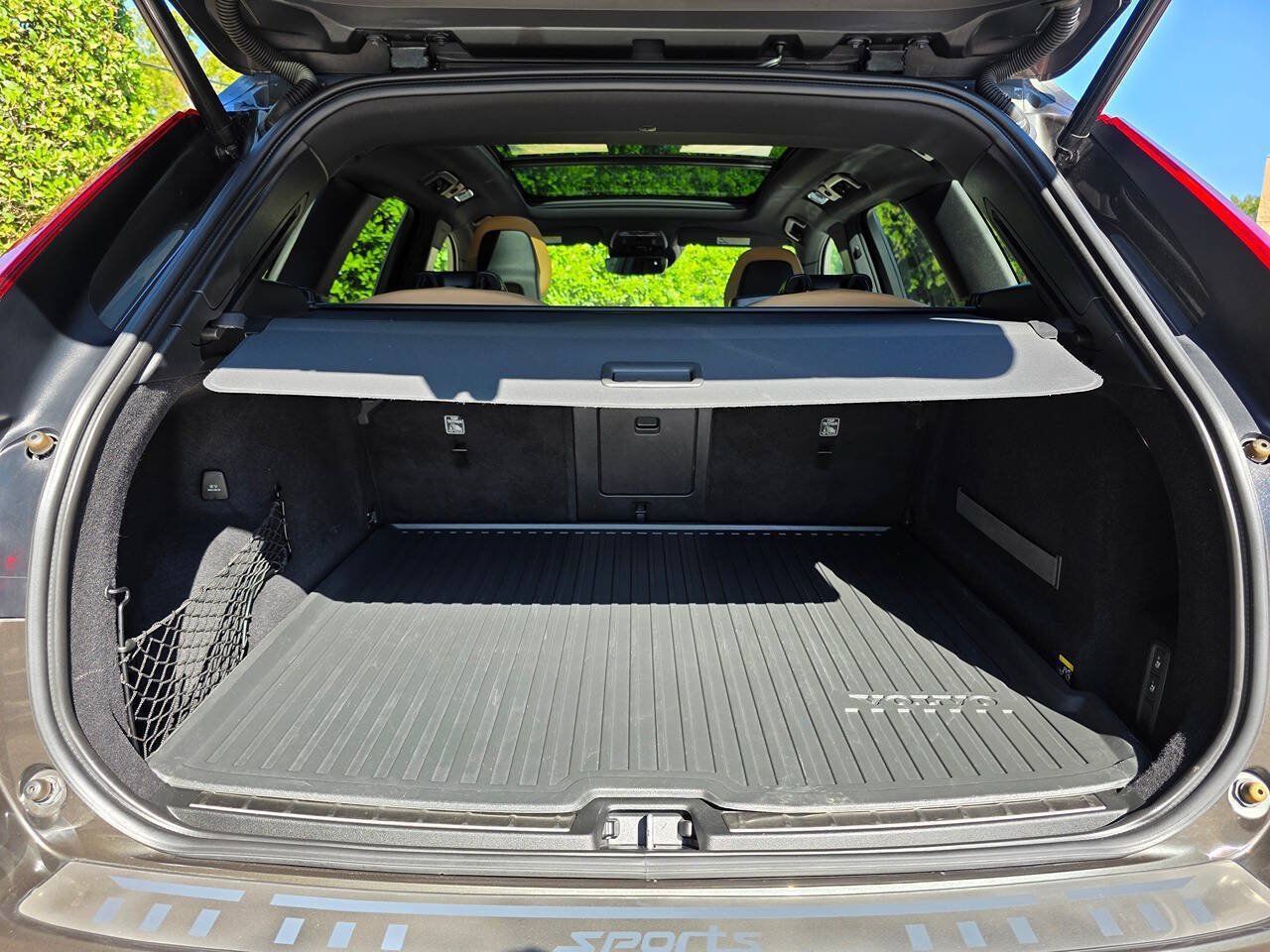 Used 2018 Volvo XC60 T6 Momentum w/ Convenience Package AWD/4WD image 47