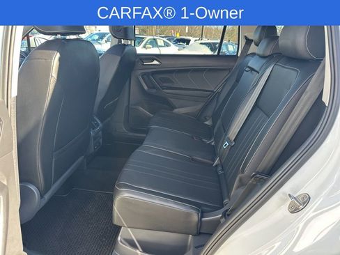 Used 2023 Volkswagen Tiguan SE image 30