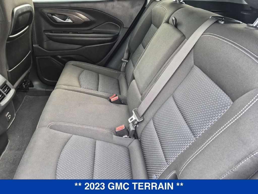 Used 2023 GMC Terrain SLE w/ Driver Convenience Package AWD/4WD image 15