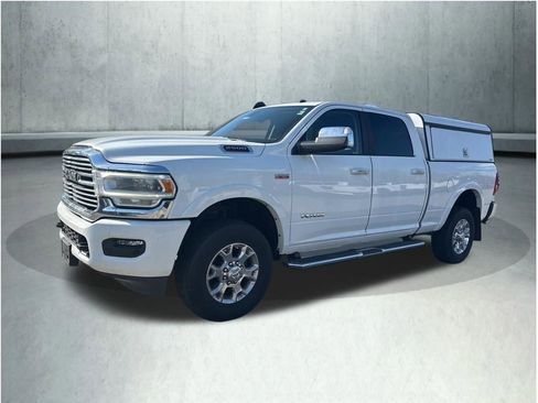 Used 2022 RAM 2500 Laramie AWD/4WD image 1