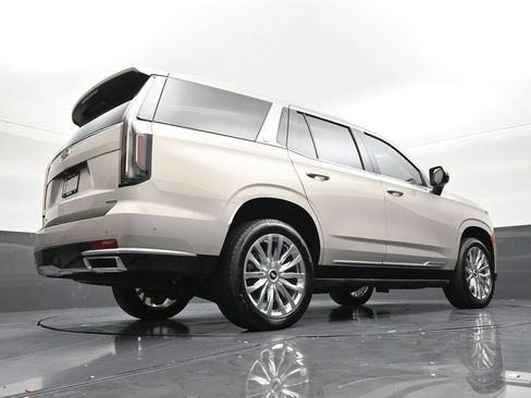 Certified 2022 Cadillac Escalade Premium Luxury RWD image 24