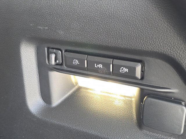 Certified 2023 Ford Explorer Limited w/ Limited Technology Package RWD image 15