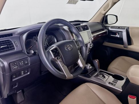 Used 2022 Toyota 4Runner Limited AWD/4WD image 7