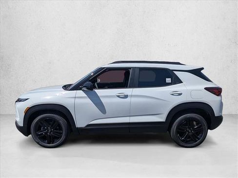 New 2026 Chevrolet TrailBlazer LT w/ Midnight Edition FWD image 5