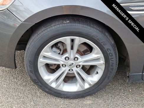 Used 2015 Ford Taurus SEL image 11